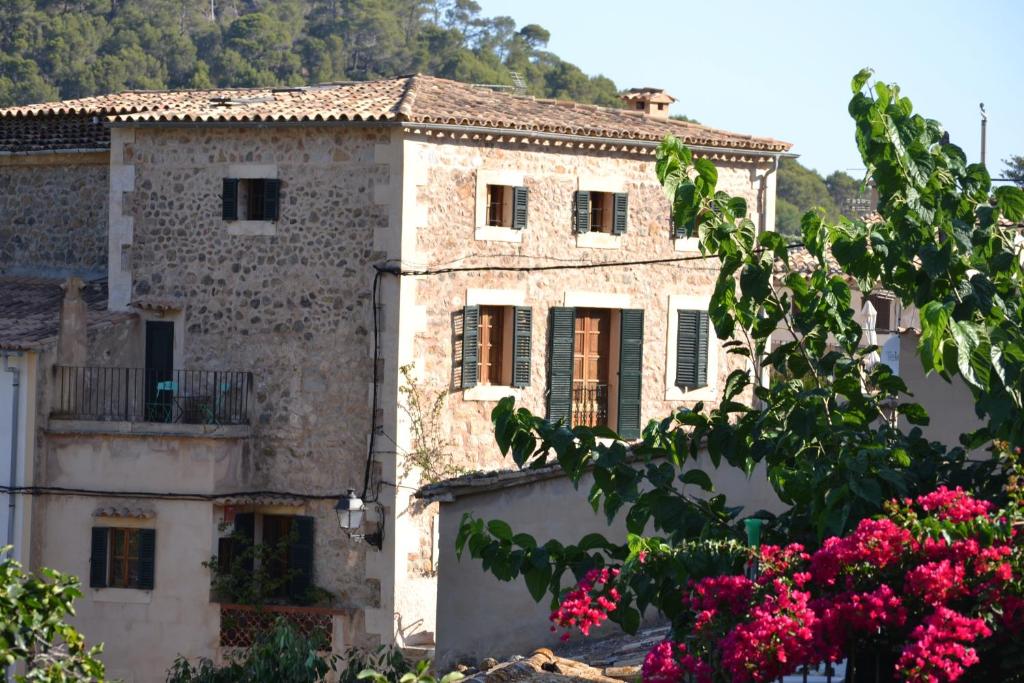 Hotel Nord Boutique — Hotel building in Estellencs, Balearic Islands