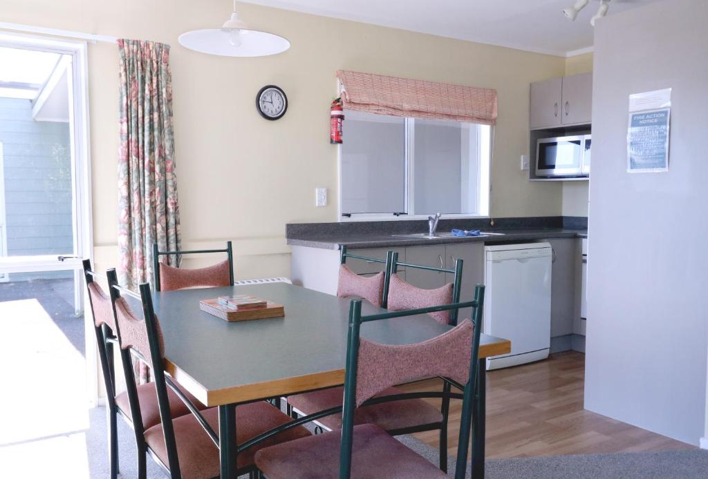Turangi Leisure Lodge photo
