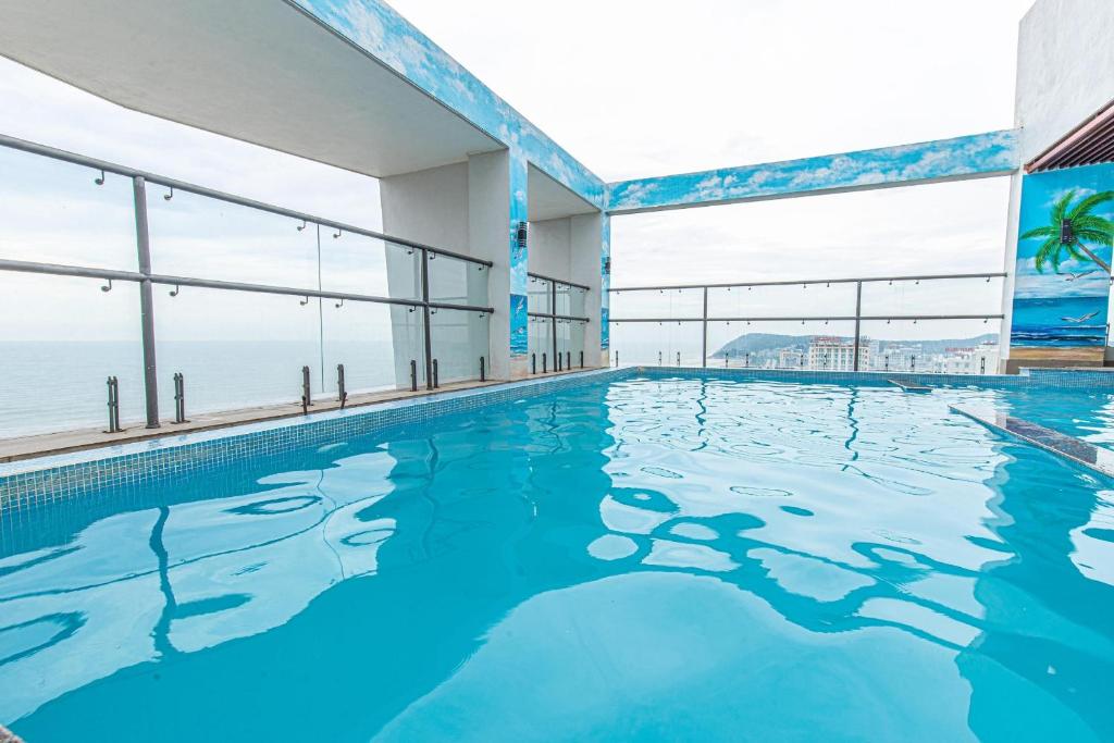 Swimming pool, Hotel HTH Ruby in Thanh Hoá / Sầm Sơn Beach