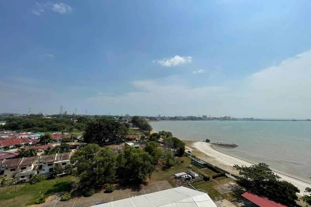 PORT DICKSON RESORT -GLORY BEACH RESORT SEAVIEW UNIT 2 BEDROOM photo