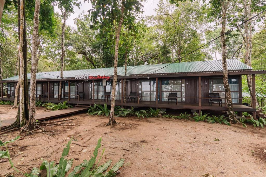 Roxy Telok Serabang, Pelaman Siru