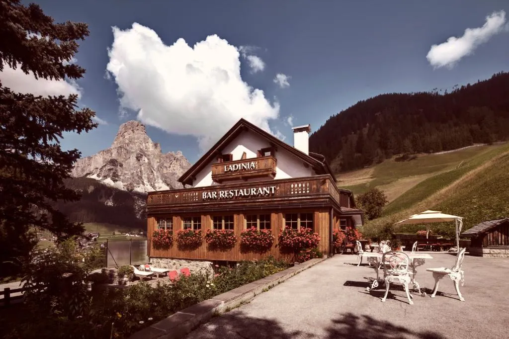 Berghotel Ladinia, hotel in Corvara in Badia