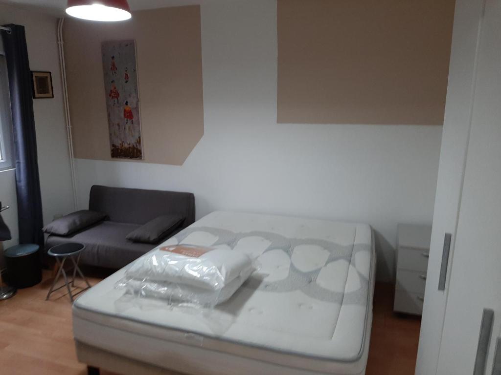 Studio charmant tout équipé - 4