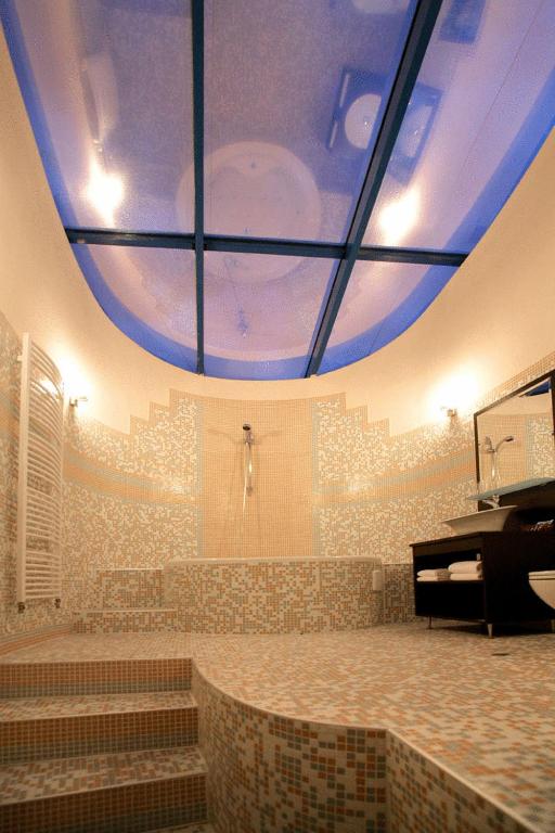 Riverside Family Hotel 전경