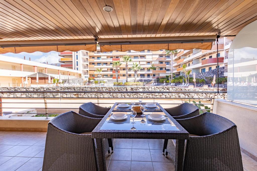 Balcon de Los Gigantes 2A016 - 1