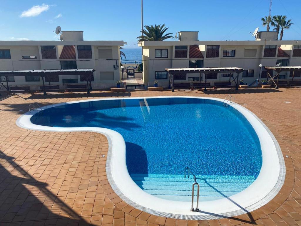 En Playa Las Vistas. Veramar. FREE PARKING, POOL! - 2