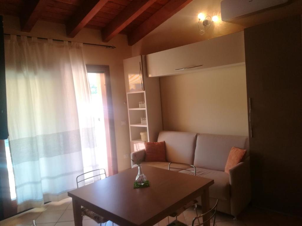 One bedroom appartement at Castelsardo 500 m away from the beach with sea view furnished terrace and wifi img3