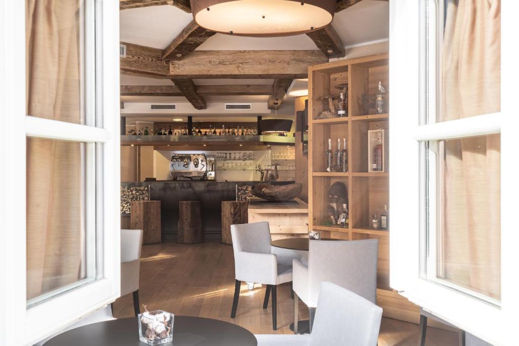Bar/lounge