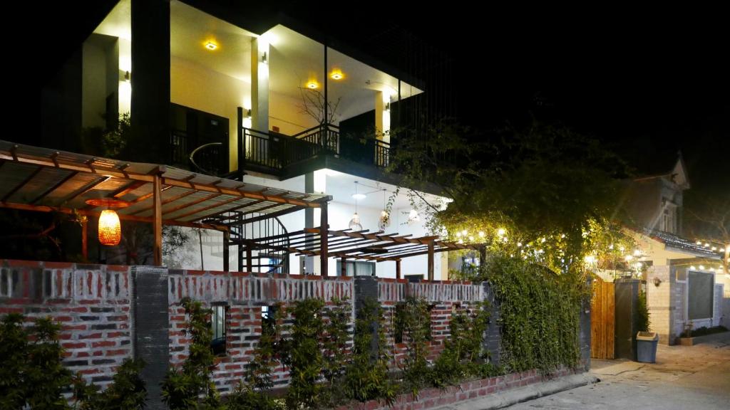 Coto Center Homestay — Hotel in Hạ Long