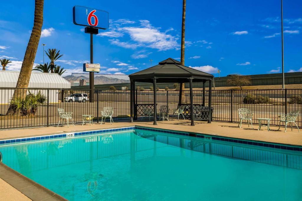 Howard Johnson By Wyndham Tucson Downtown Photo 28