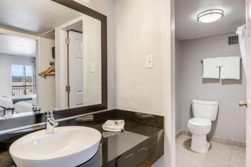 Howard Johnson By Wyndham Tucson Downtown Photo 40