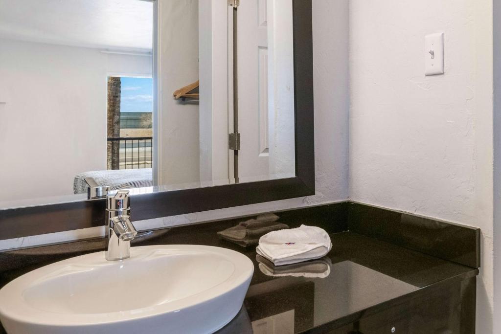 Howard Johnson By Wyndham Tucson Downtown Photo 41