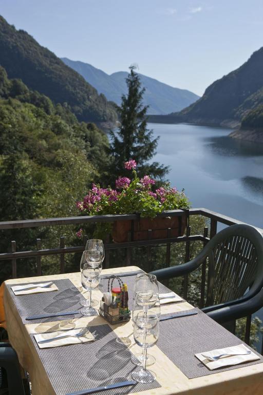Hotel Al Lago photo