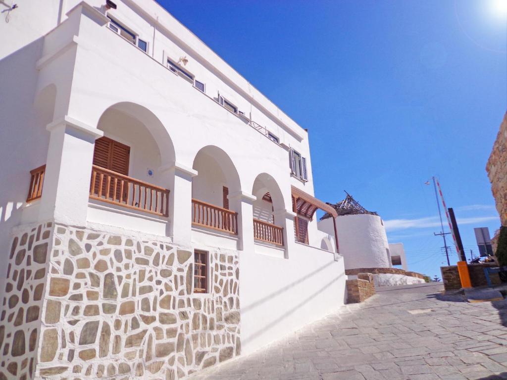 The Windmill — Hotel in Ios Chora
