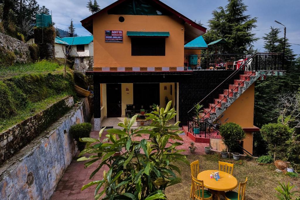 Aditya Homestay Dalhousie photo