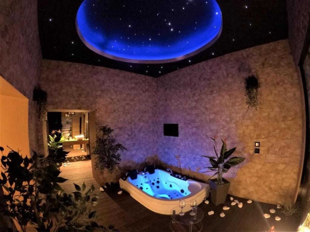 Apartament z jacuzzi Kraków Cracow online booking ViaMichelin