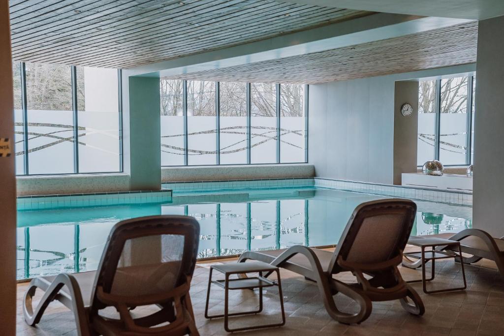 スイミングプール