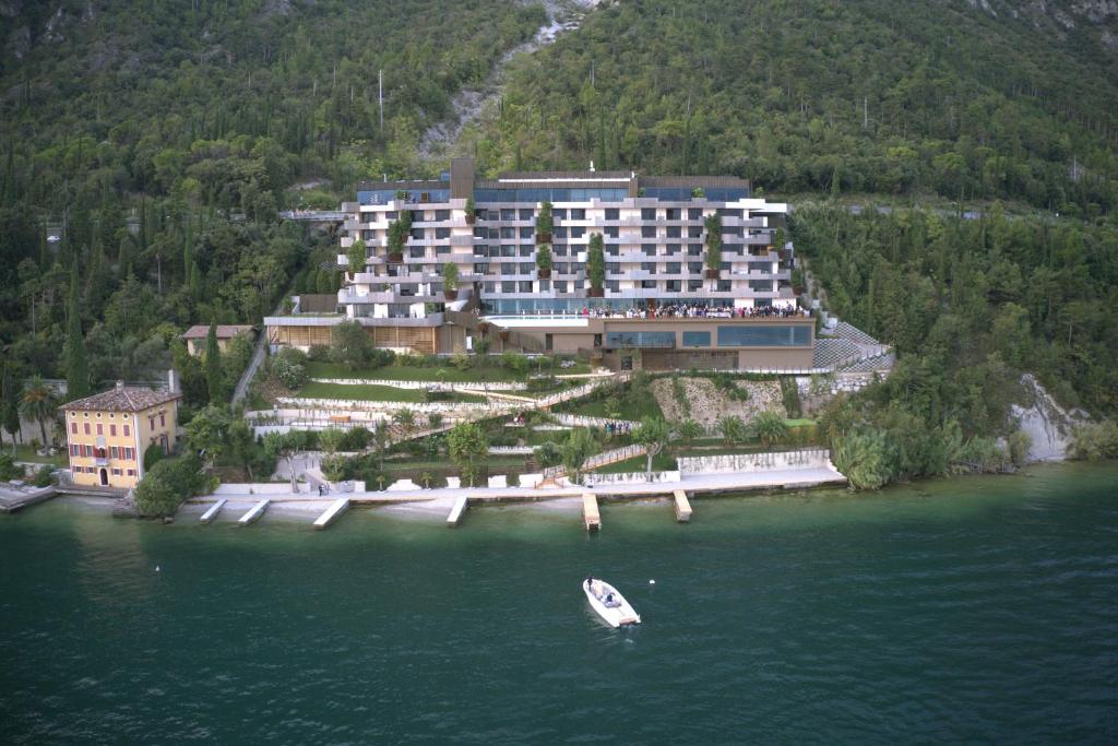 EALA My Lakeside Dream - Adults Only - 2