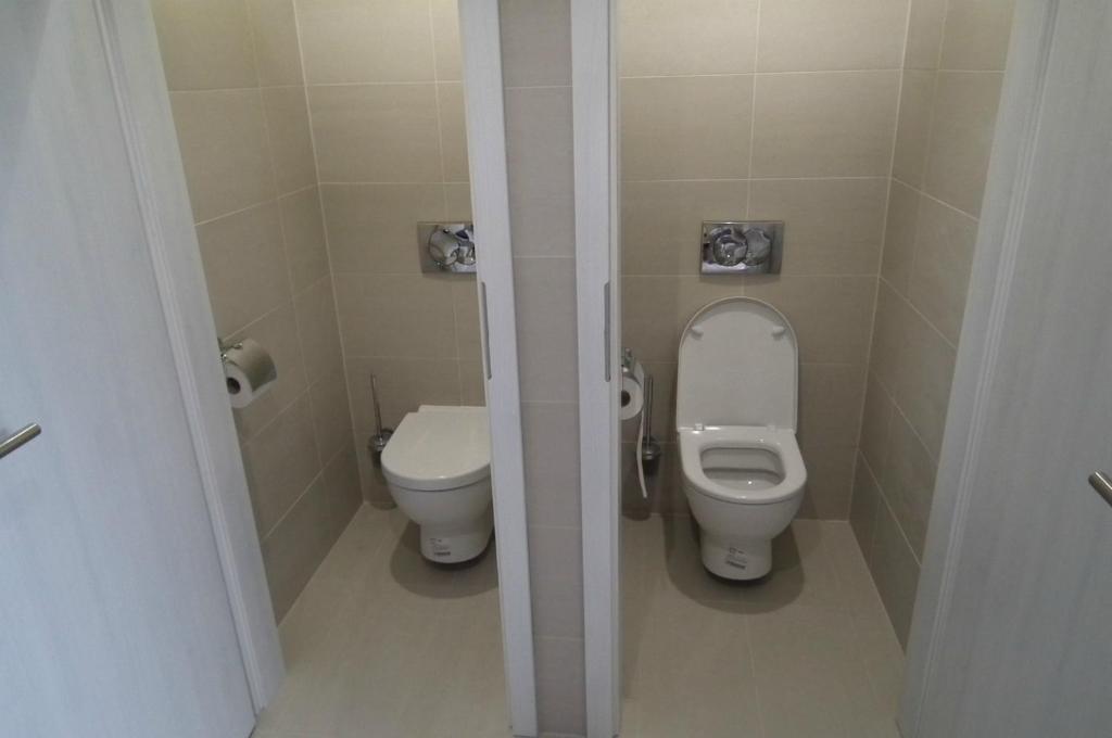 Bathroom, Szent Gellert Hostel in Szekesfehervar