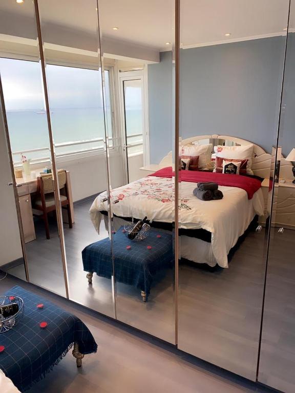 Larnaca Seaview Rooms photo