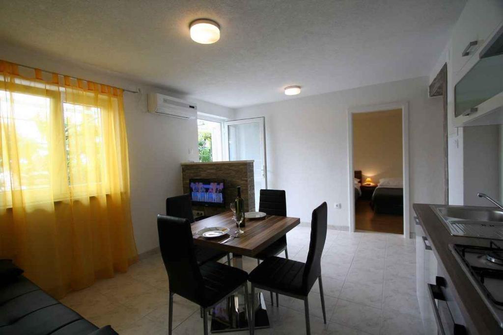 Apartment in Silo with One-Bedroom 10, Šilo