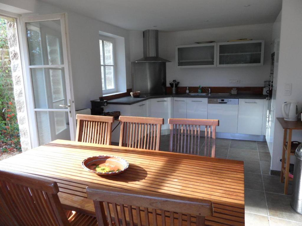 REF 001 - Belle maison avec jardin pour six personnes KERNERS ARZON - 4