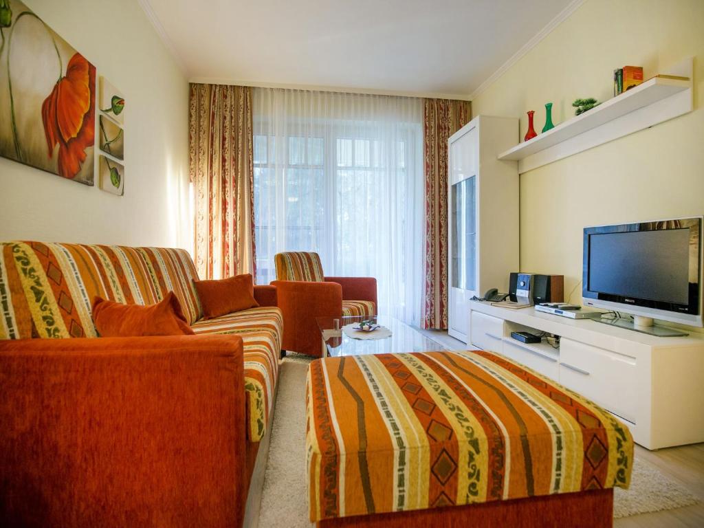 Dünenpark Binz - Komfortplus Ferienwohnung mit 1 Schlafzimmer und Terrasse im Erdgeschoss 042, Binz