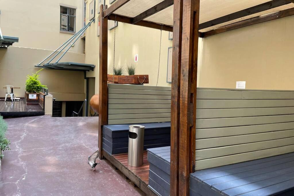 Cool & Easy Flat in the heart of Marshalltown photo