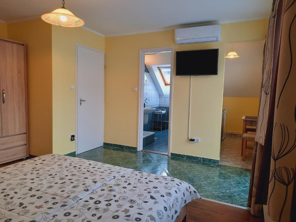 Apartmanhaz King photo
