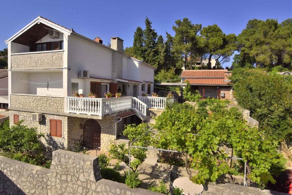 Apartments in Mali Losinj 14985B, Mali Lošinj