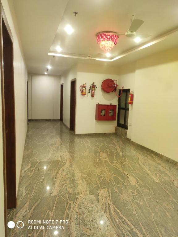 フロント・ロビー