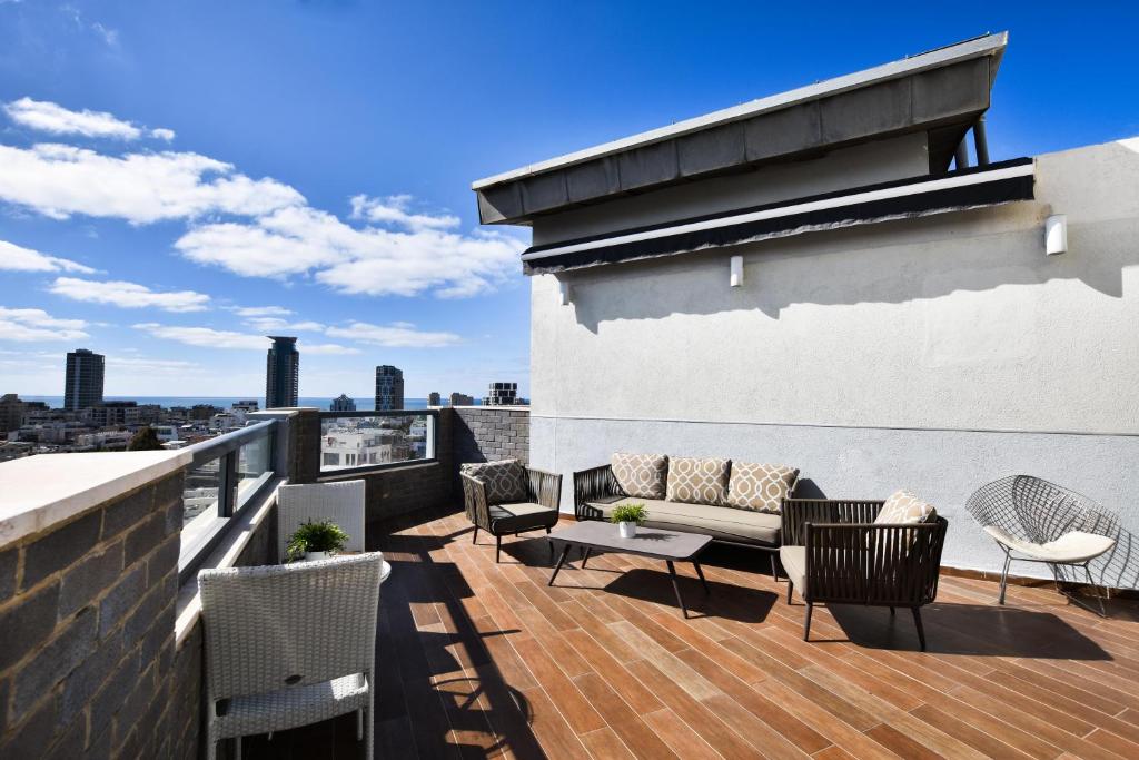 Spacious 2-BR in Shenkin Street by HolyGuest, Tel Aviv