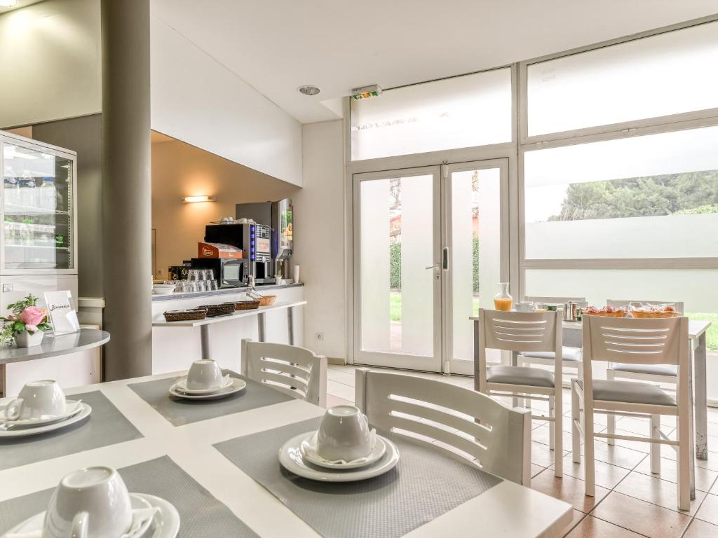 Le Fonserane Apartments photo