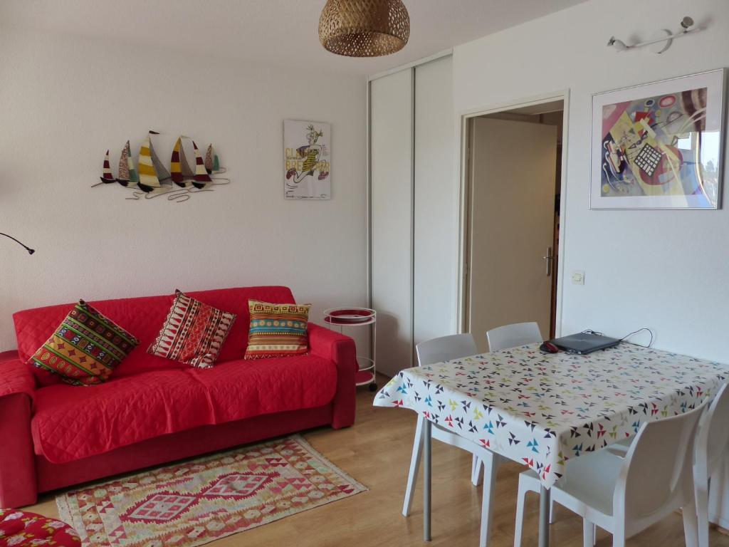 Appartement Pour 4 Personnes Avec Vue Sur Le Port De Plaisance- Residence Le Genois - 3
