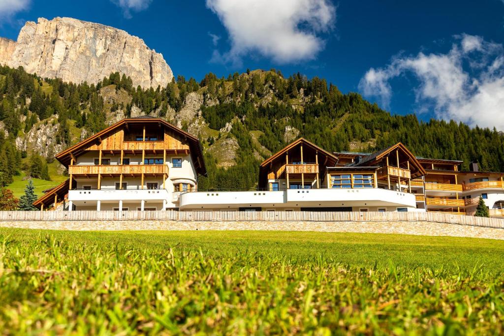 Chalets 4 Sorus & Apartments La Villetta photo