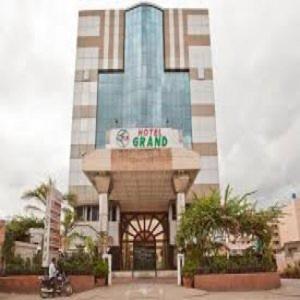 Hotel PLR Grand photo