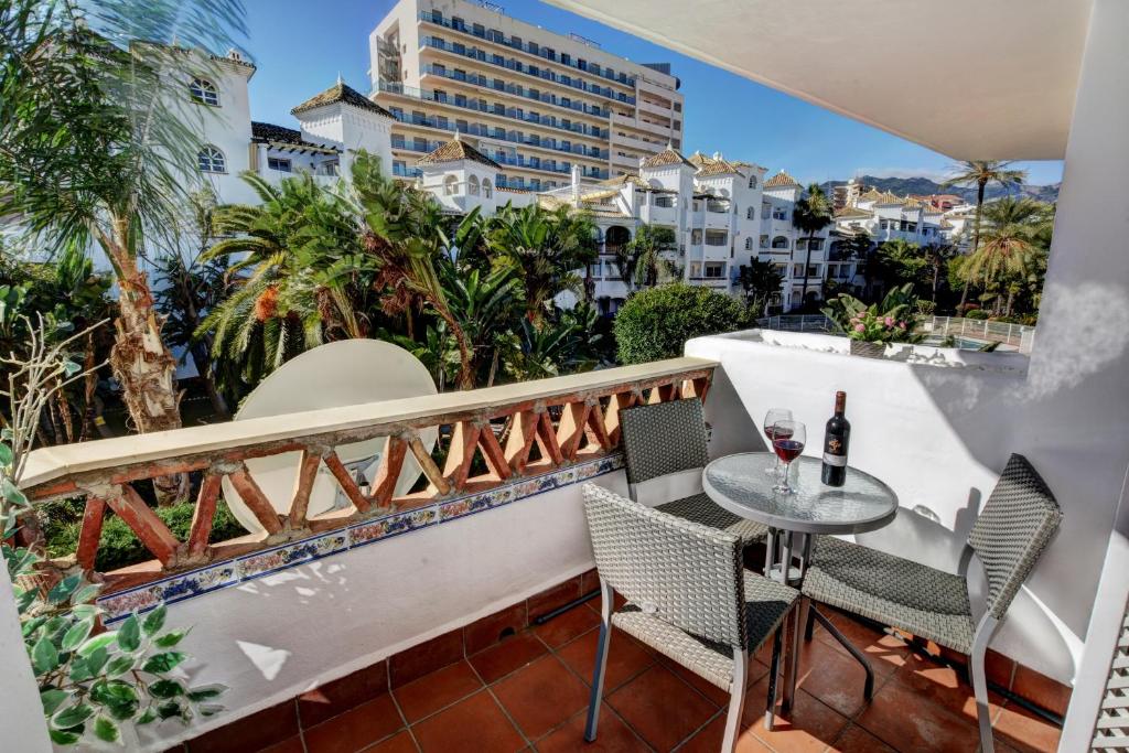 TIMON II, Luxury 3 bedroom Beachside Apartment - 4