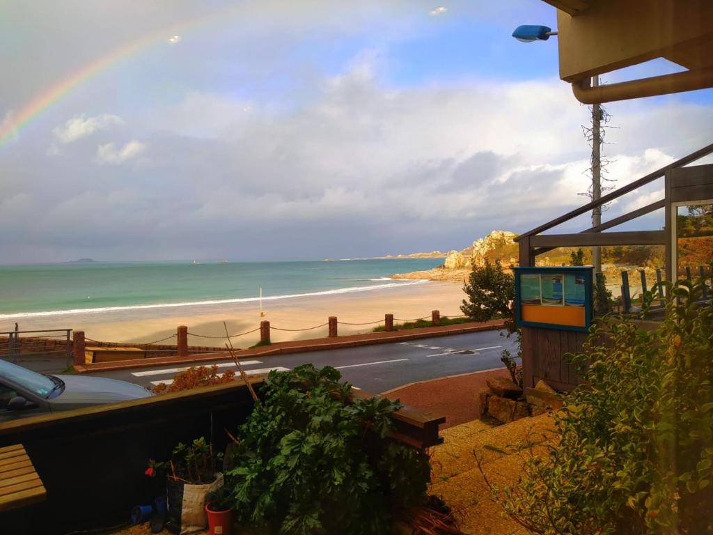 Appartement Vue Mer, RDC, Plage de Trestrignel, Perros-Guirec