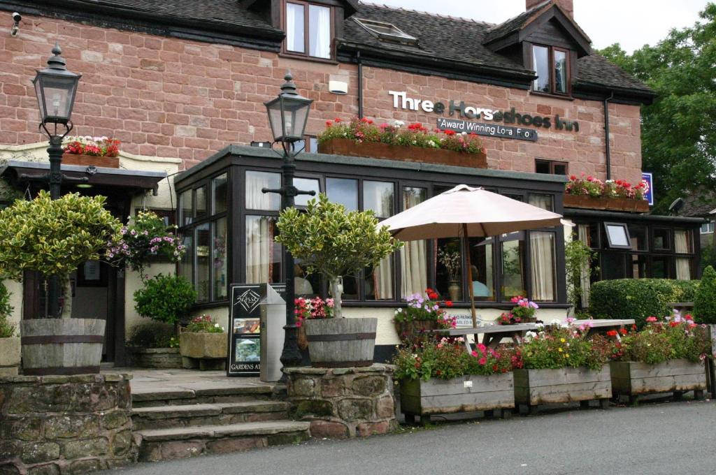 Three Horseshoes Country Inn — Hotel in Thorncliffe