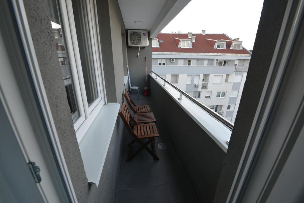 Apartment 54 CITY CENTER - FREE PRIVATE GARAGE photo
