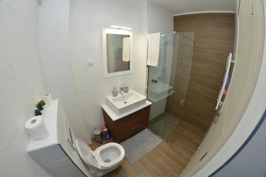 Apartment 54 CITY CENTER - FREE PRIVATE GARAGE photo