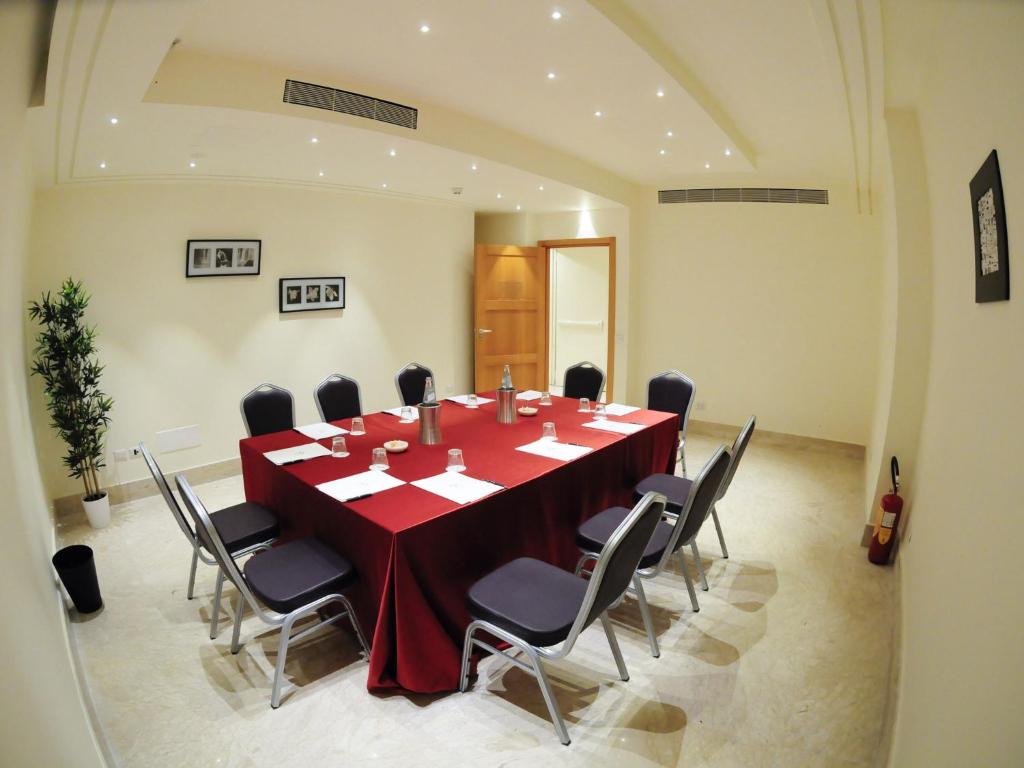 Catania International Airport Hotel — Obiekt in Katania, Sycylia