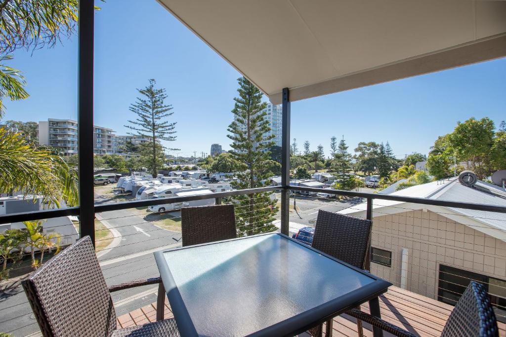 Burleigh Beach Tourist Park photo