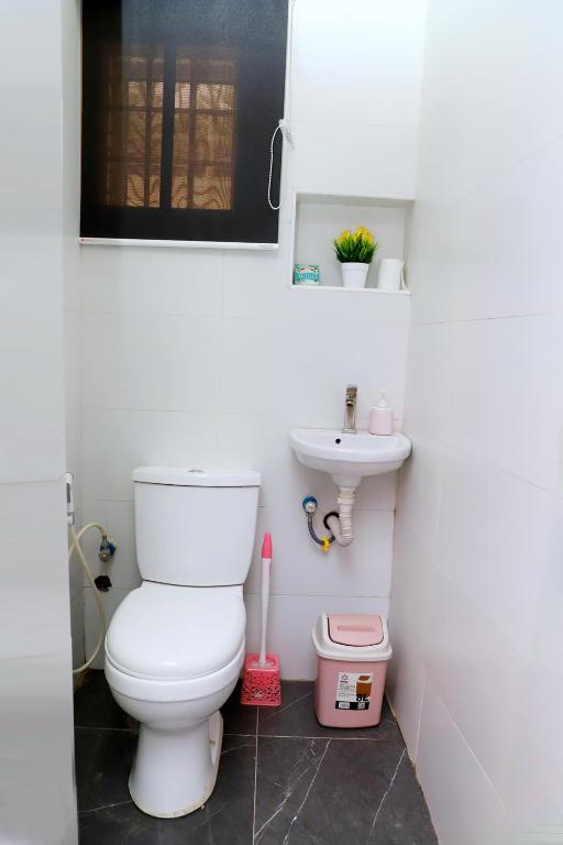 Rhodabode Apartments. A Luxury 3 bedroom bungalow. photo