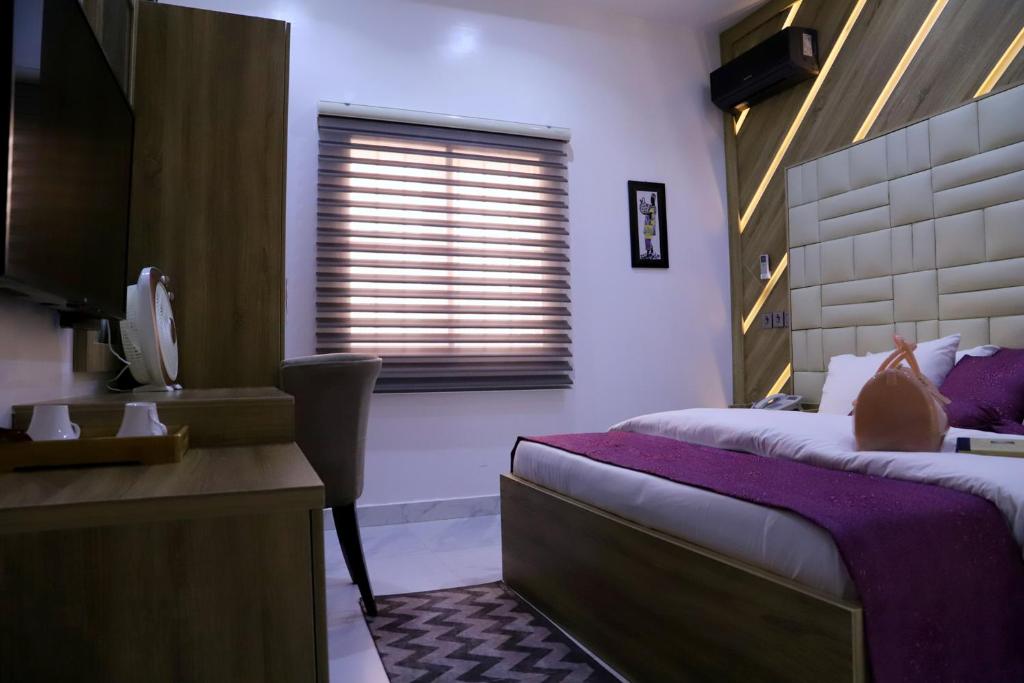 Rhodabode Apartments. A Luxury 3 bedroom bungalow. photo