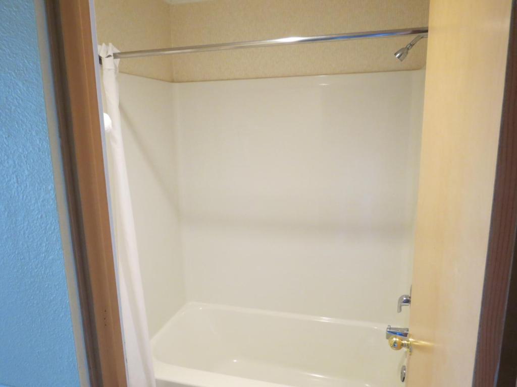 Western Royal Inn Main image 2