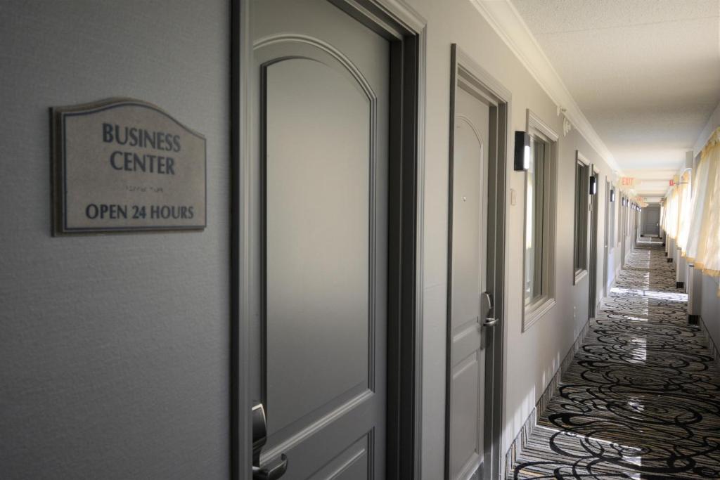 Holiday Inn Hazlet photo