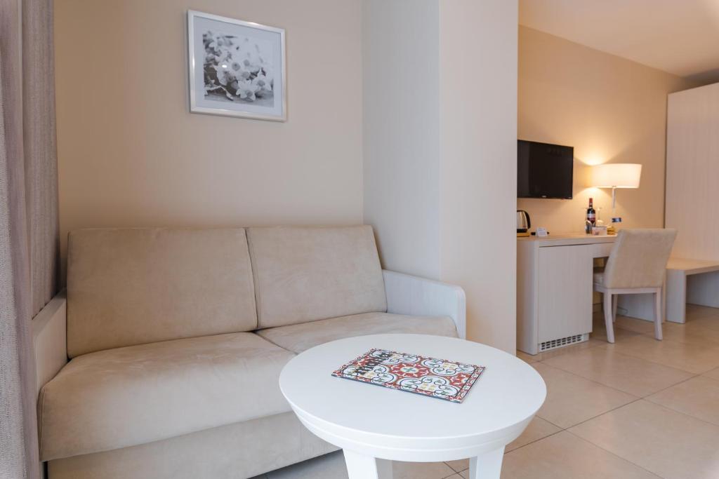 Maritim Antonine Hotel & Spa Photo 18