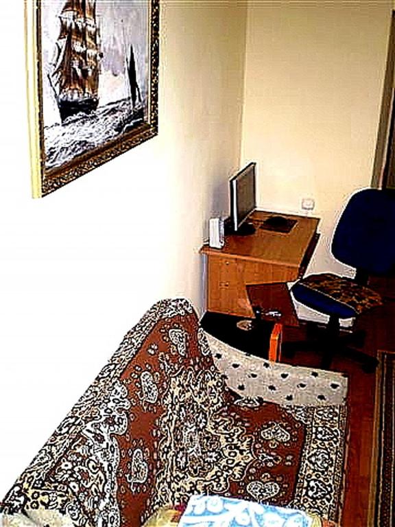 2 ком кв Соборная-Макарова-МАКДОНАЛЬДС 3 кровати Wi-Fi 1этаж отдельныи вход photo
