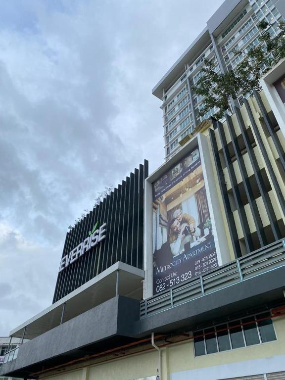 My Exclusive StayCation, Metrocity — Hotel in Kuching